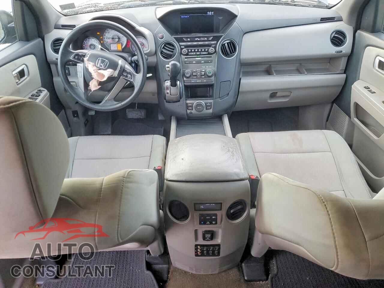 HONDA PILOT 2015 - 5FNYF3H35FB009529