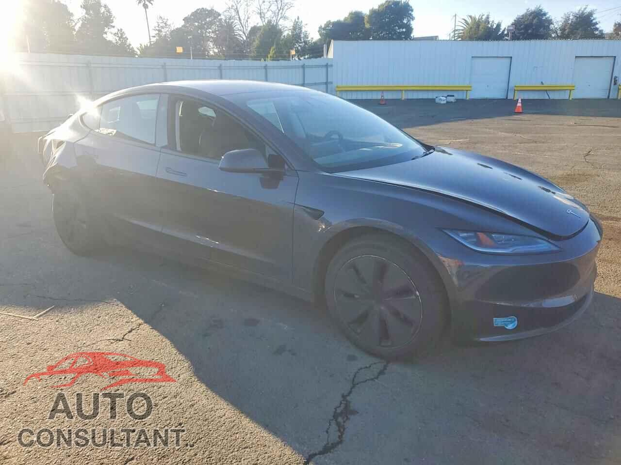TESLA MODEL 3 2025 - 5YJ3E1EA2SF013696