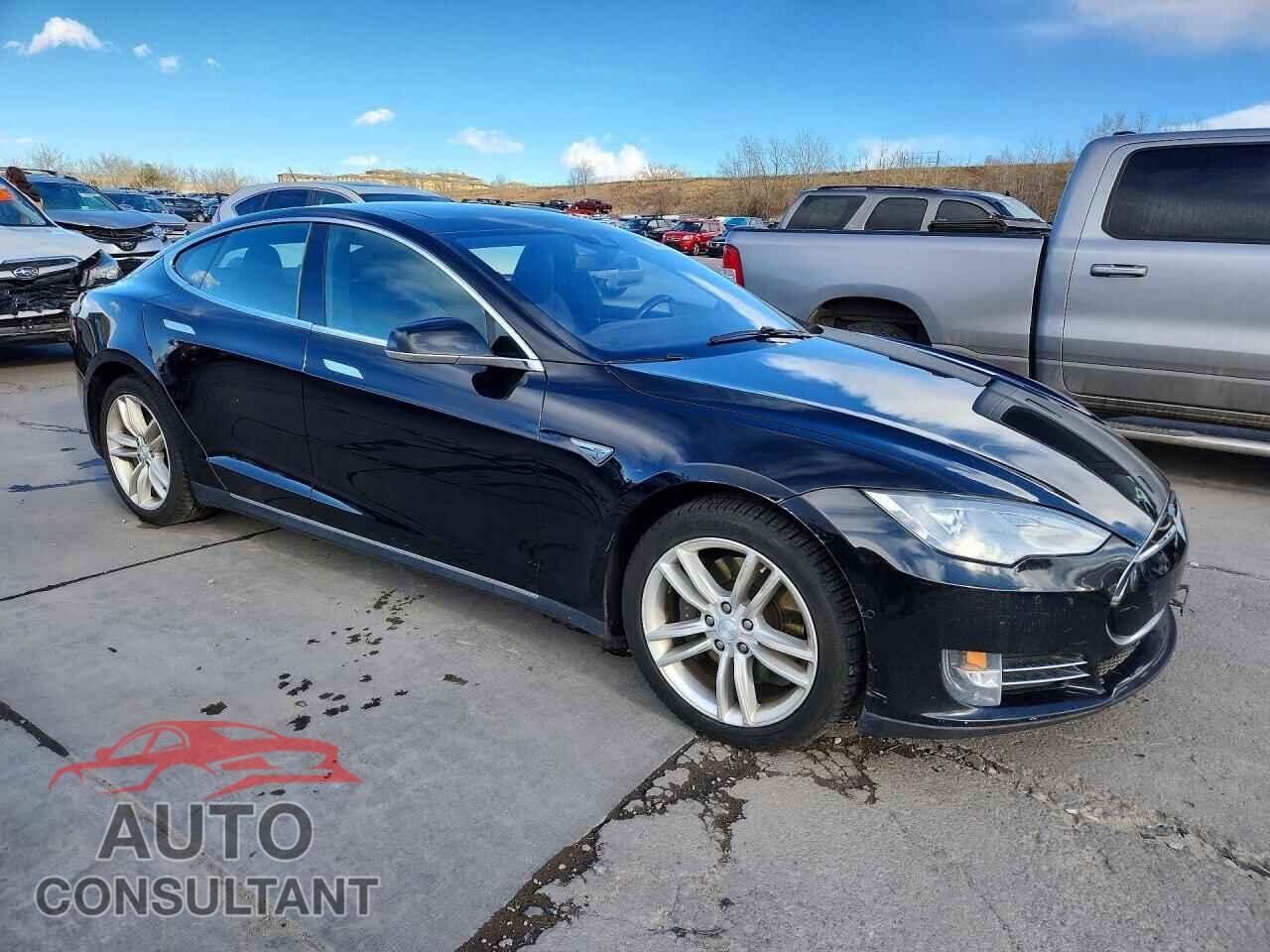 TESLA MODEL S 2014 - 5YJSA1H19EFP65130