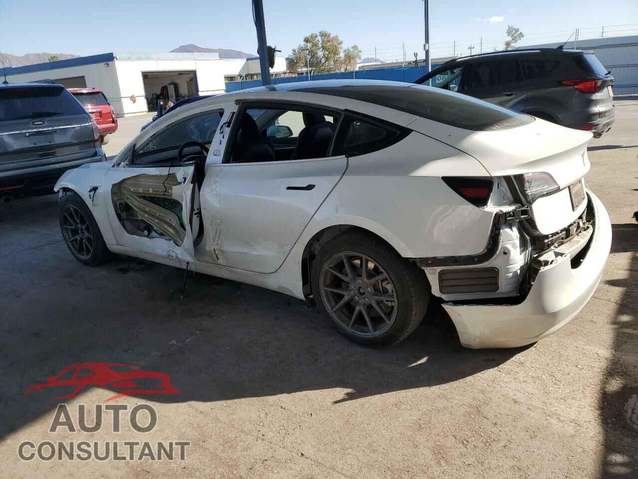 TESLA MODEL 3 2023 - 5YJ3E1EA1PF572437