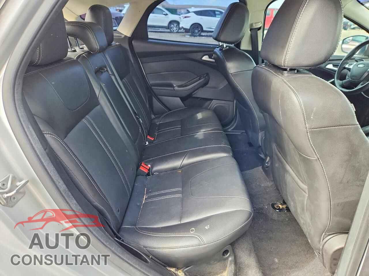 FORD FOCUS 2014 - 1FADP3K21EL326057