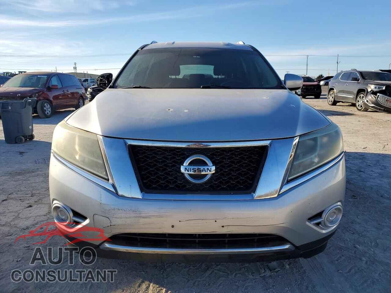 NISSAN PATHFINDER 2013 - 5N1AR2MN7DC647023