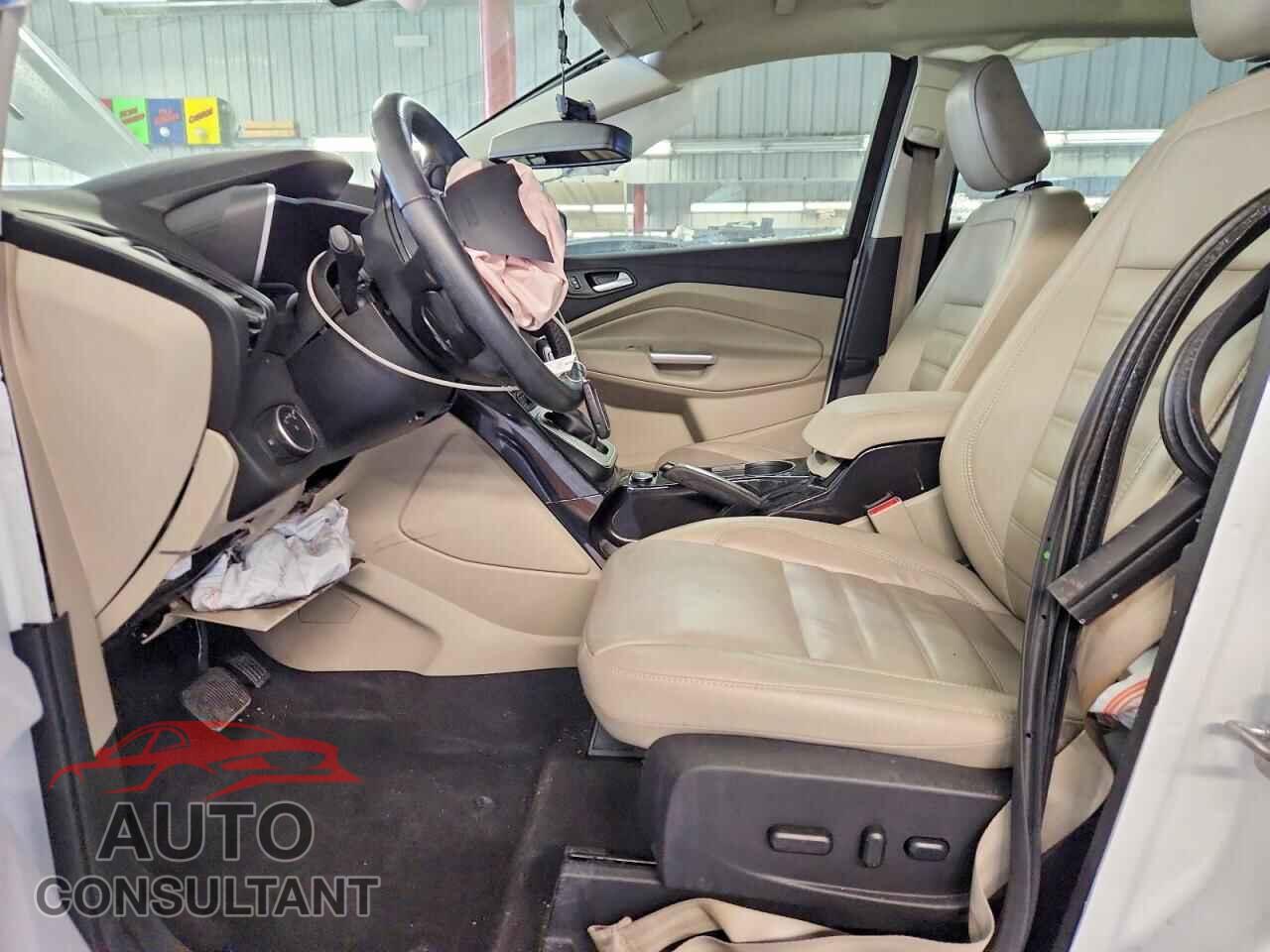 FORD CMAX 2018 - 1FADP5DU6JL100861