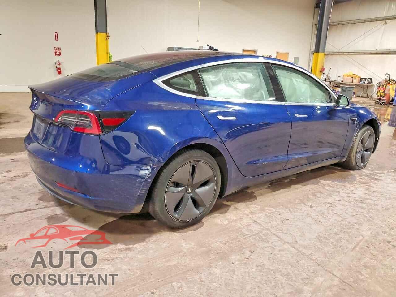 TESLA MODEL 3 2018 - 5YJ3E1EA6JF019578
