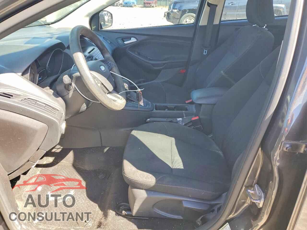 FORD FOCUS 2017 - 1FADP3K21HL278452
