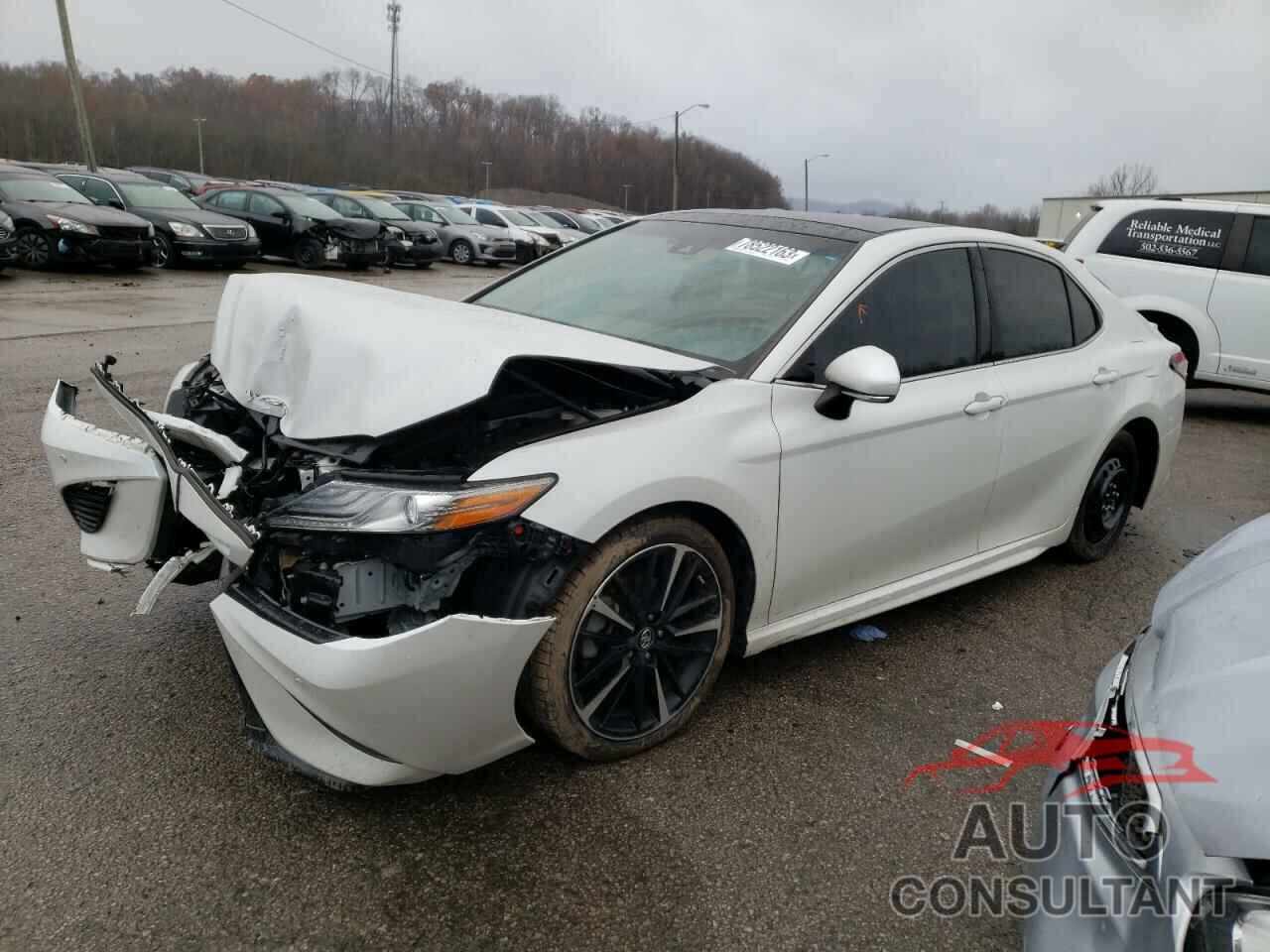 TOYOTA CAMRY 2018 - 4T1B61HKXJU645487