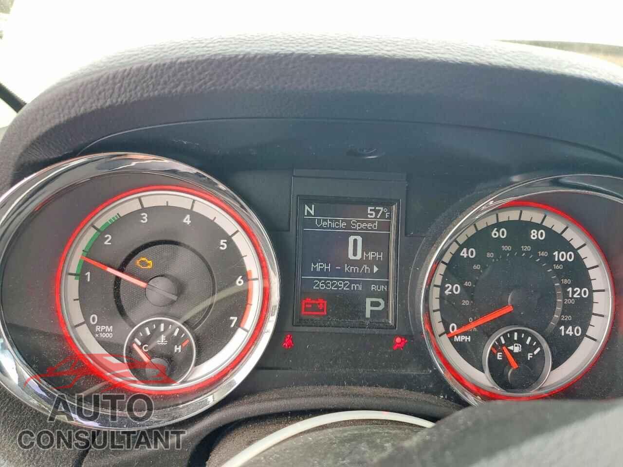 DODGE DURANGO 2013 - 1C4SDJDT0DC618012