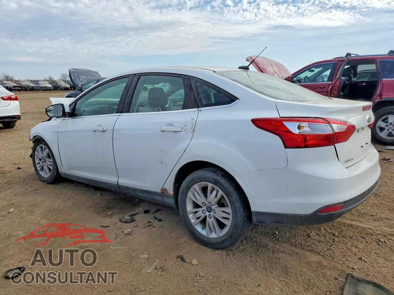 FORD FOCUS 2012 - 1FAHP3H28CL196333
