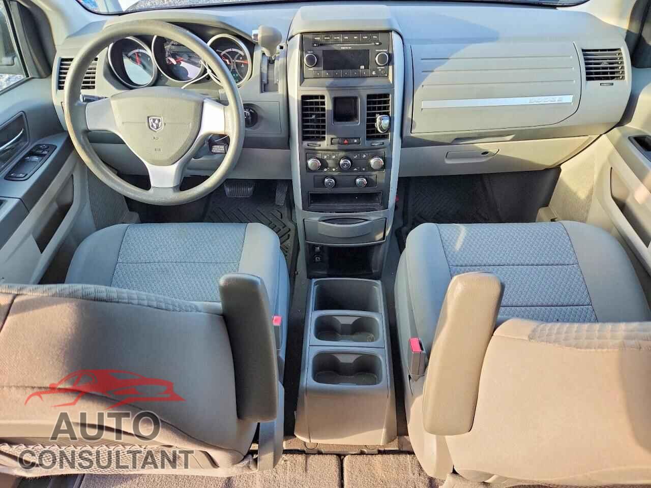 DODGE CARAVAN 2010 - 2D4RN4DE4AR389645