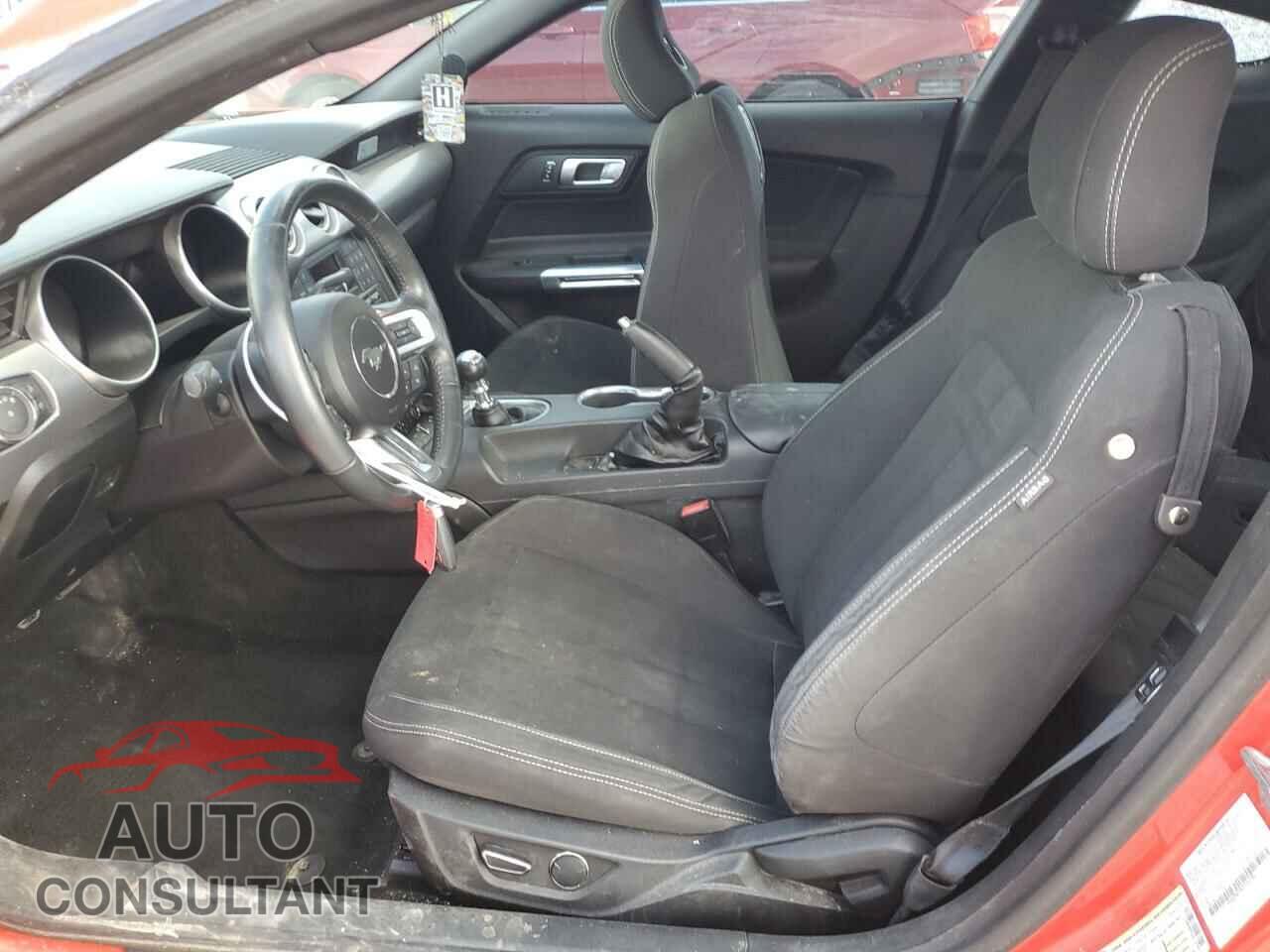 FORD MUSTANG 2018 - 1FA6P8CF8J5116786