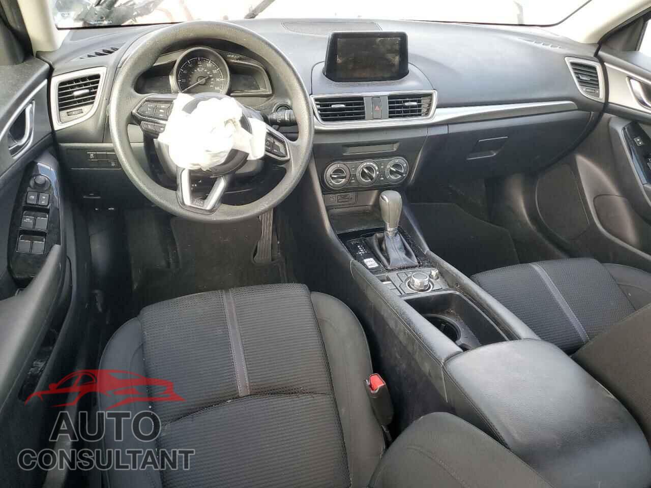 MAZDA 3 2018 - 3MZBN1U79JM242532