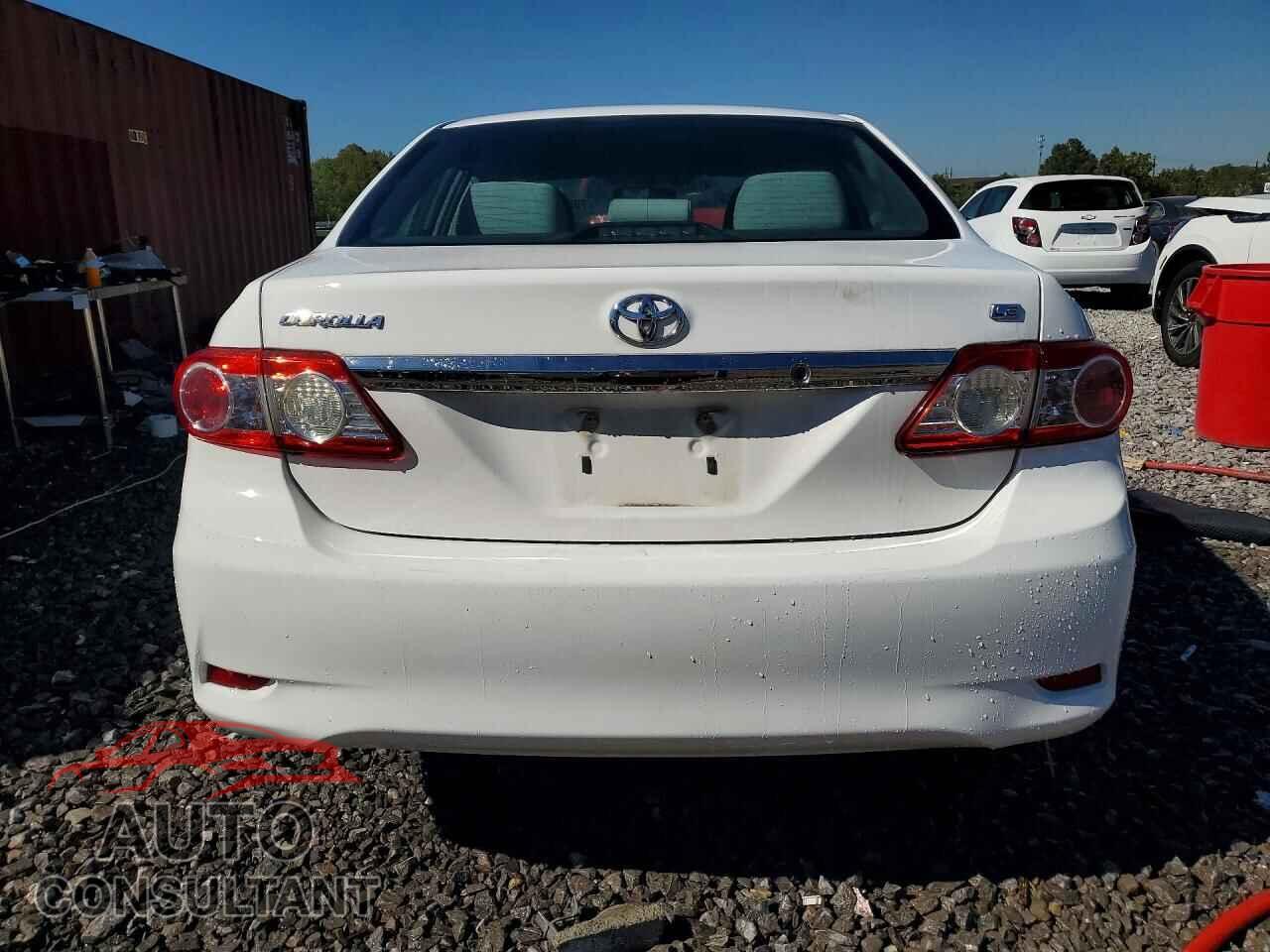 TOYOTA COROLLA 2013 - 2T1BU4EE4DC065700