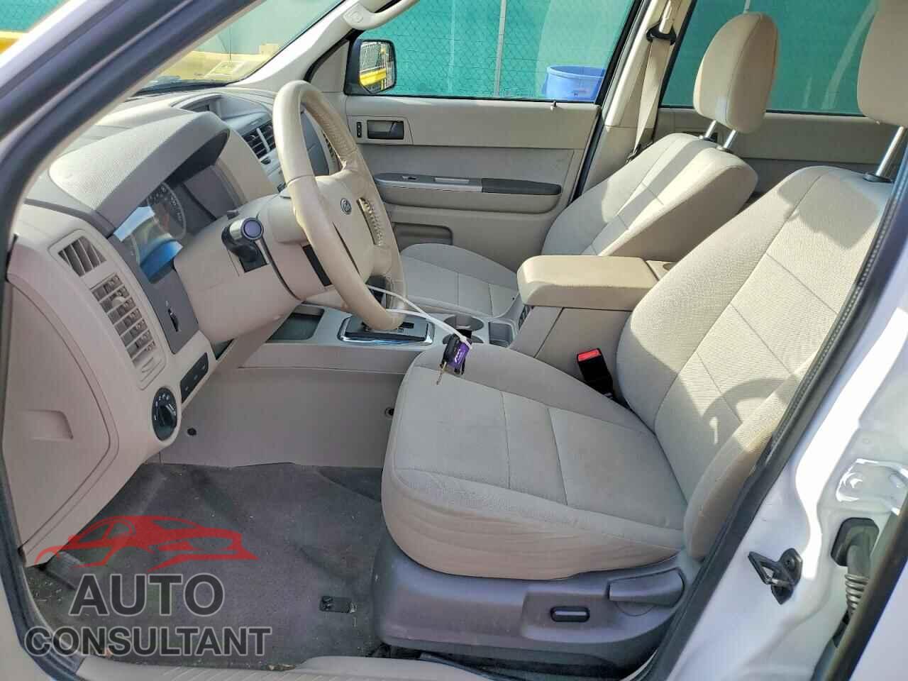FORD ESCAPE 2010 - 1FMCU9DG8AKD28362