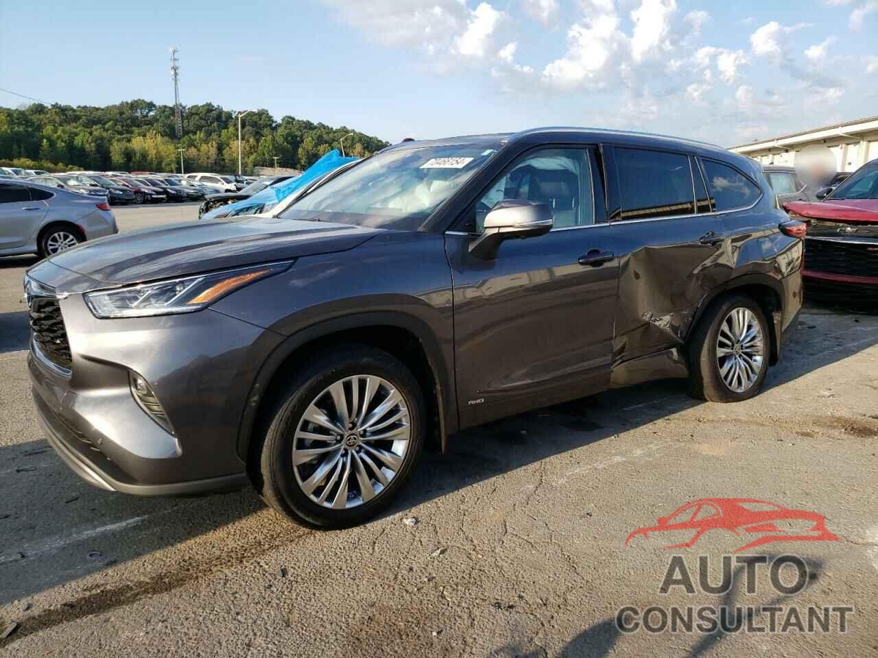 TOYOTA HIGHLANDER 2023 - 5TDEBRCH7PS602486