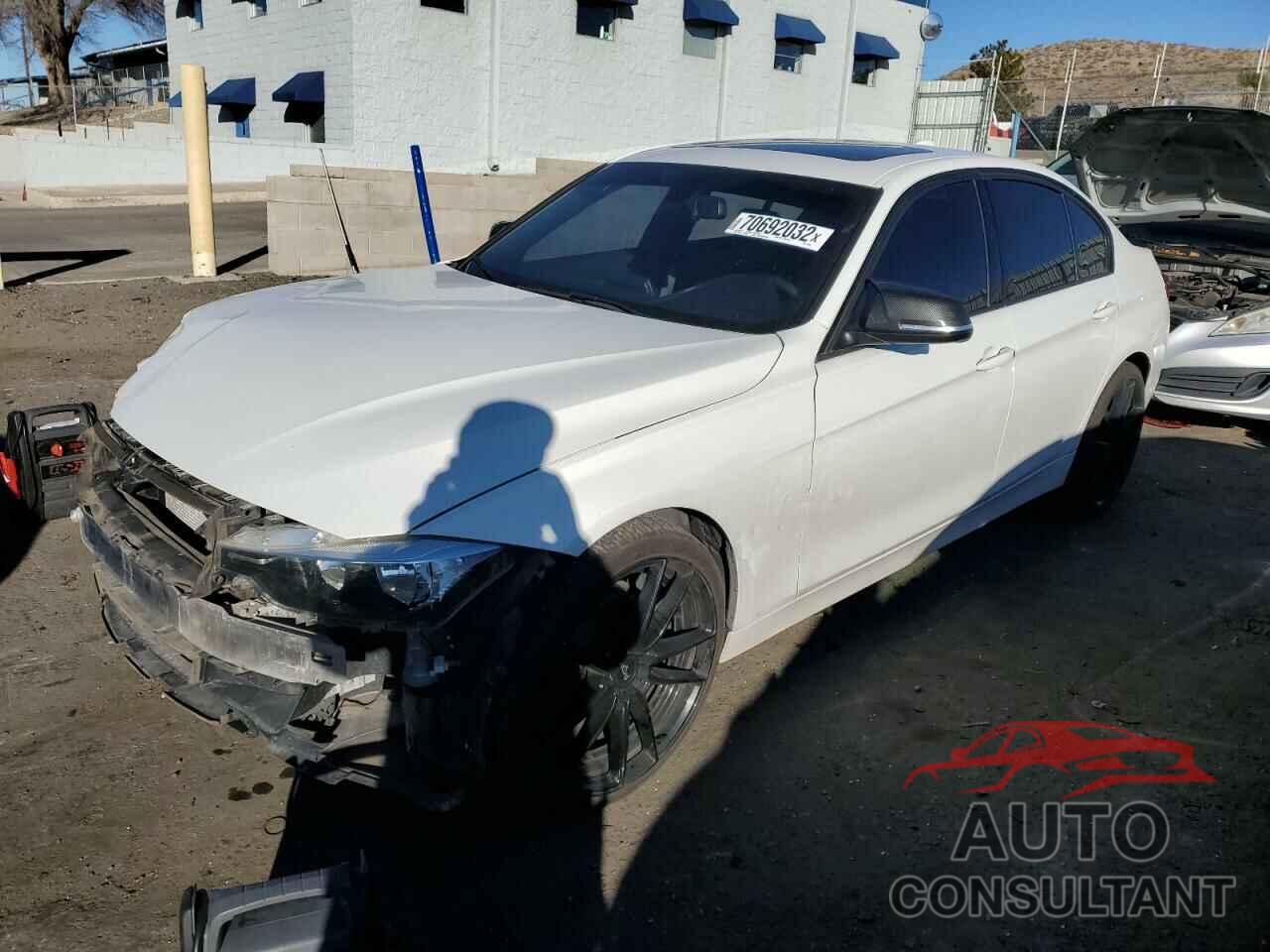 BMW 3 SERIES 2016 - WBA8E9G50GNU29269