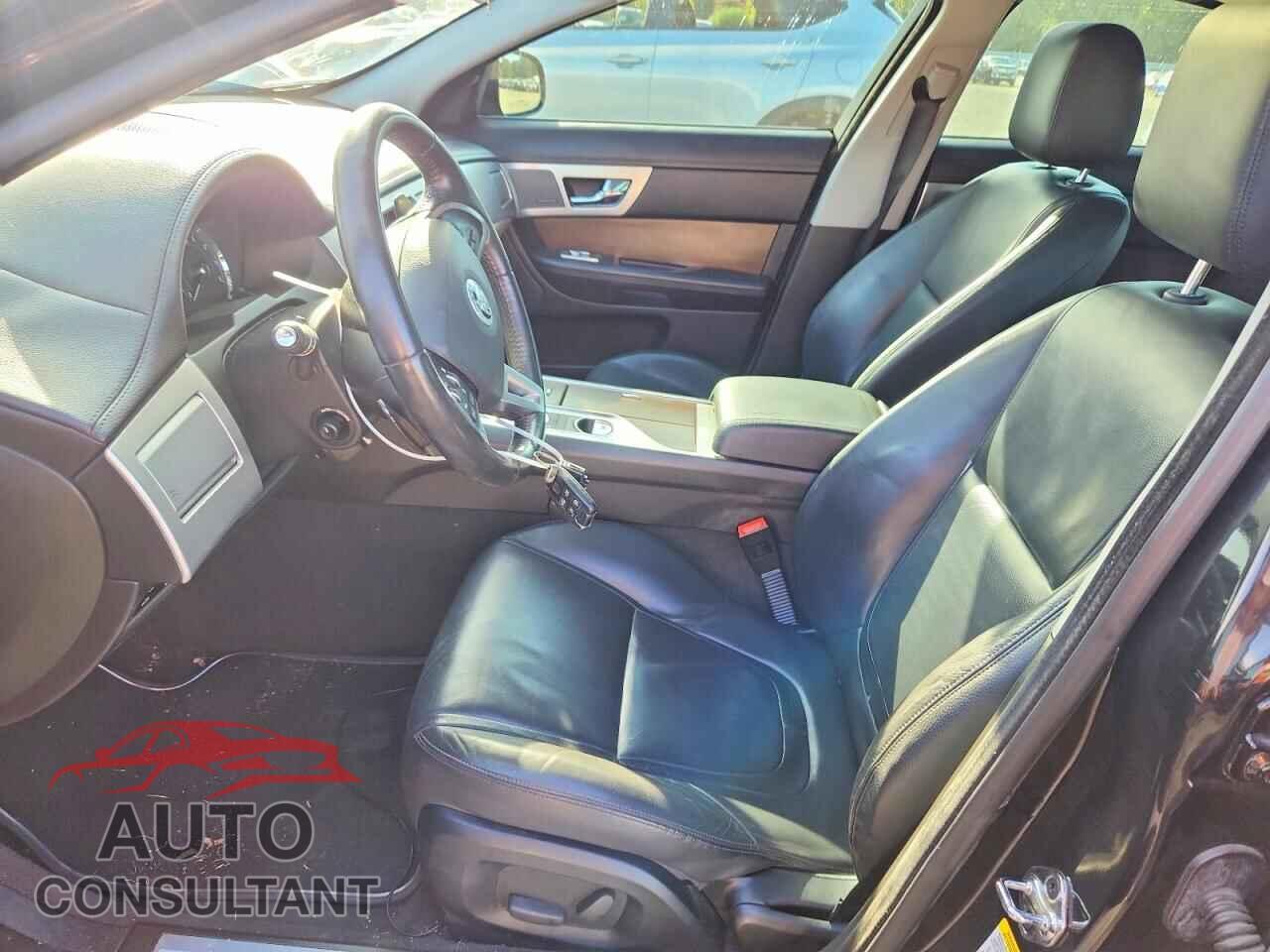 JAGUAR XF 2013 - SAJWA0ES3DPS82909