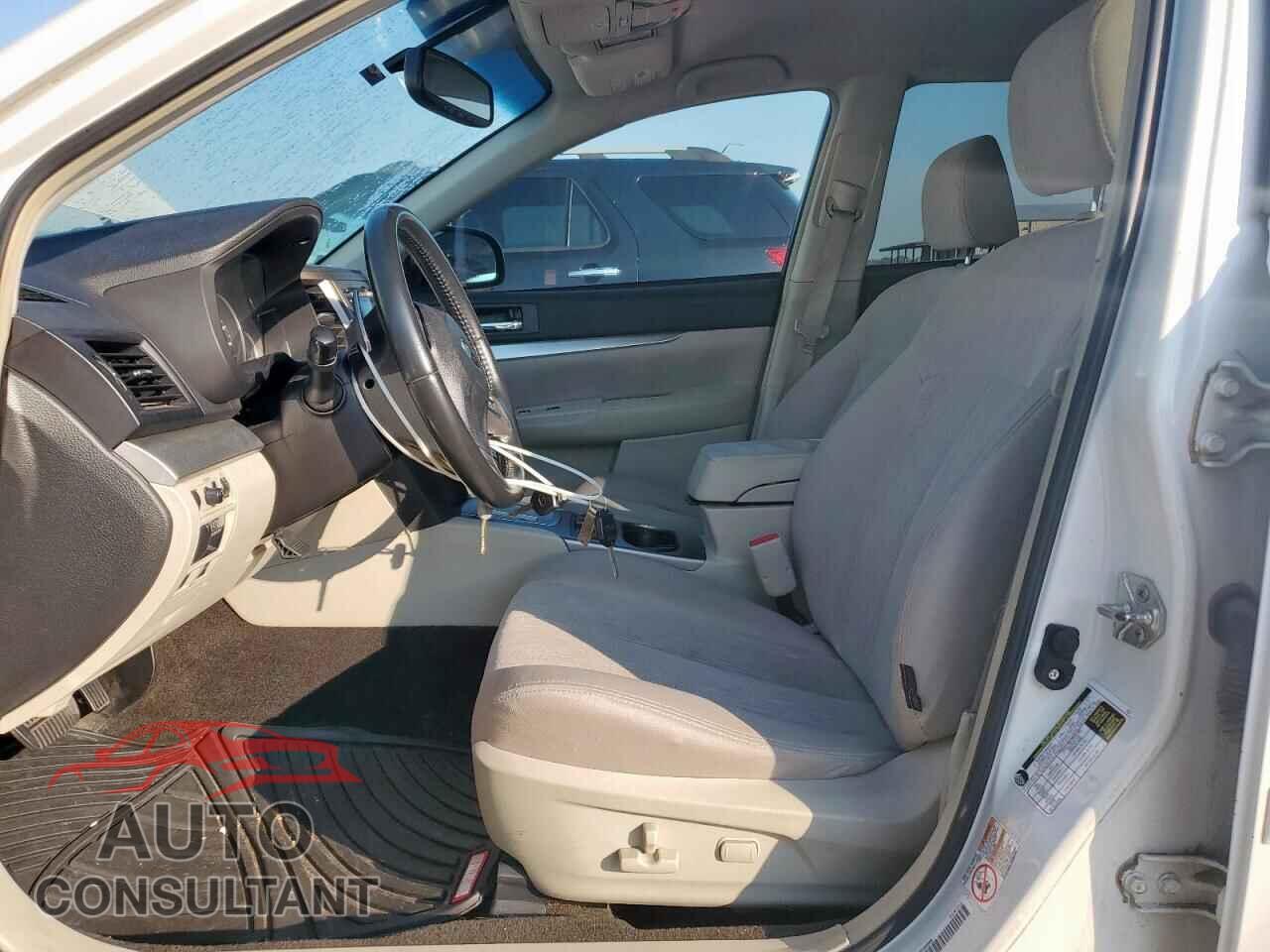 SUBARU OUTBACK 2013 - 4S4BRCCC2D3268375