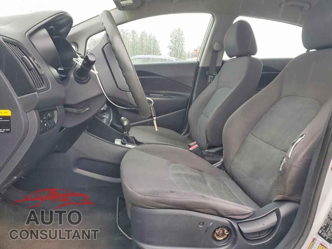 KIA RIO 2013 - KNADM4A36D6172913