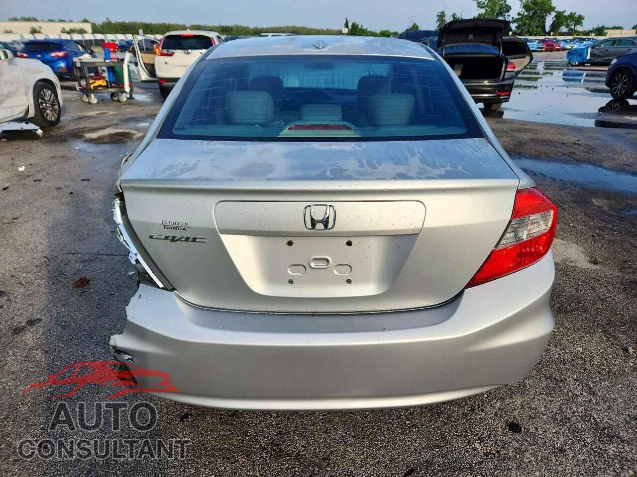 HONDA CIVIC 2012 - 2HGFB2F98CH506005