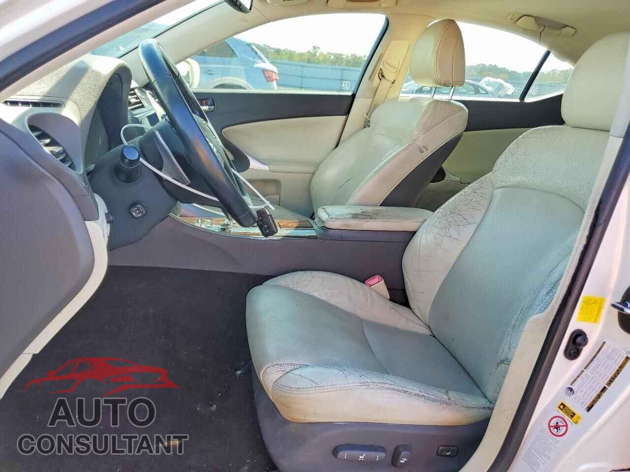 LEXUS IS 2012 - JTHCF5C26C5053281