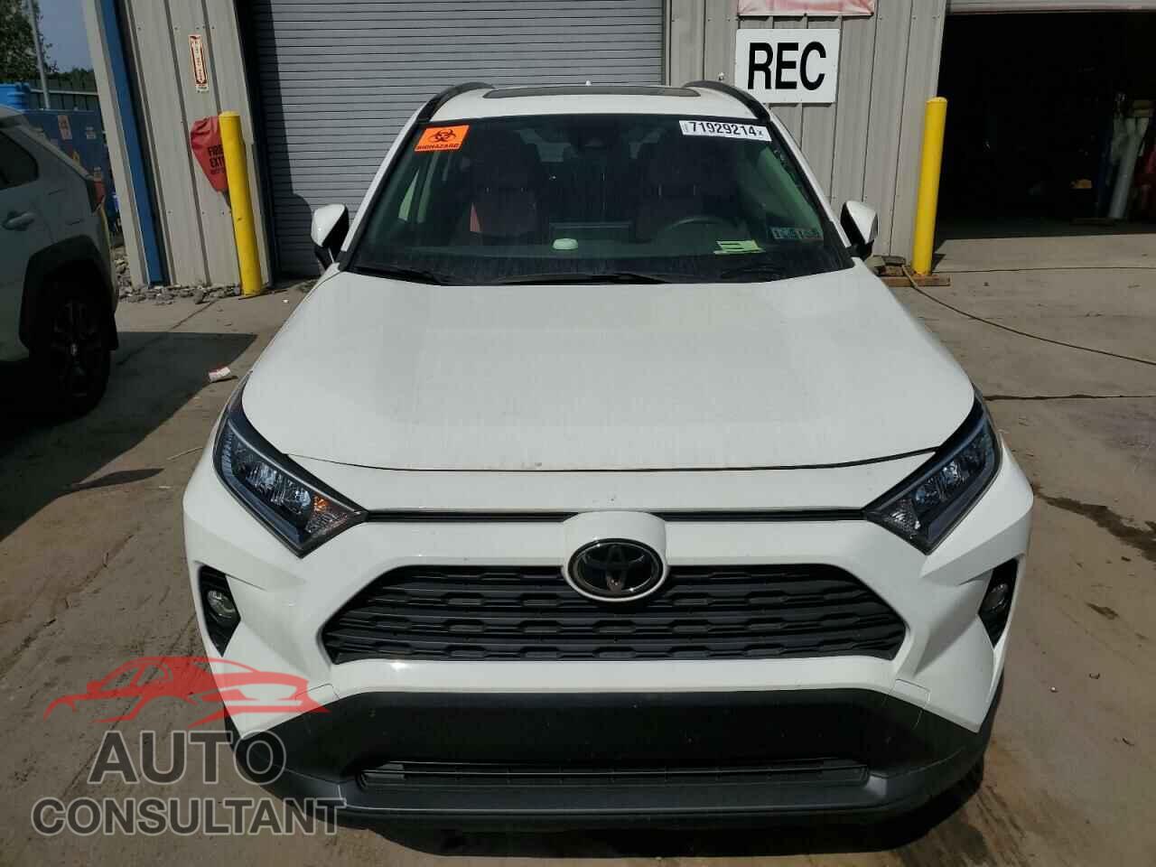 TOYOTA RAV4 2019 - JTMP1RFV2KD039851