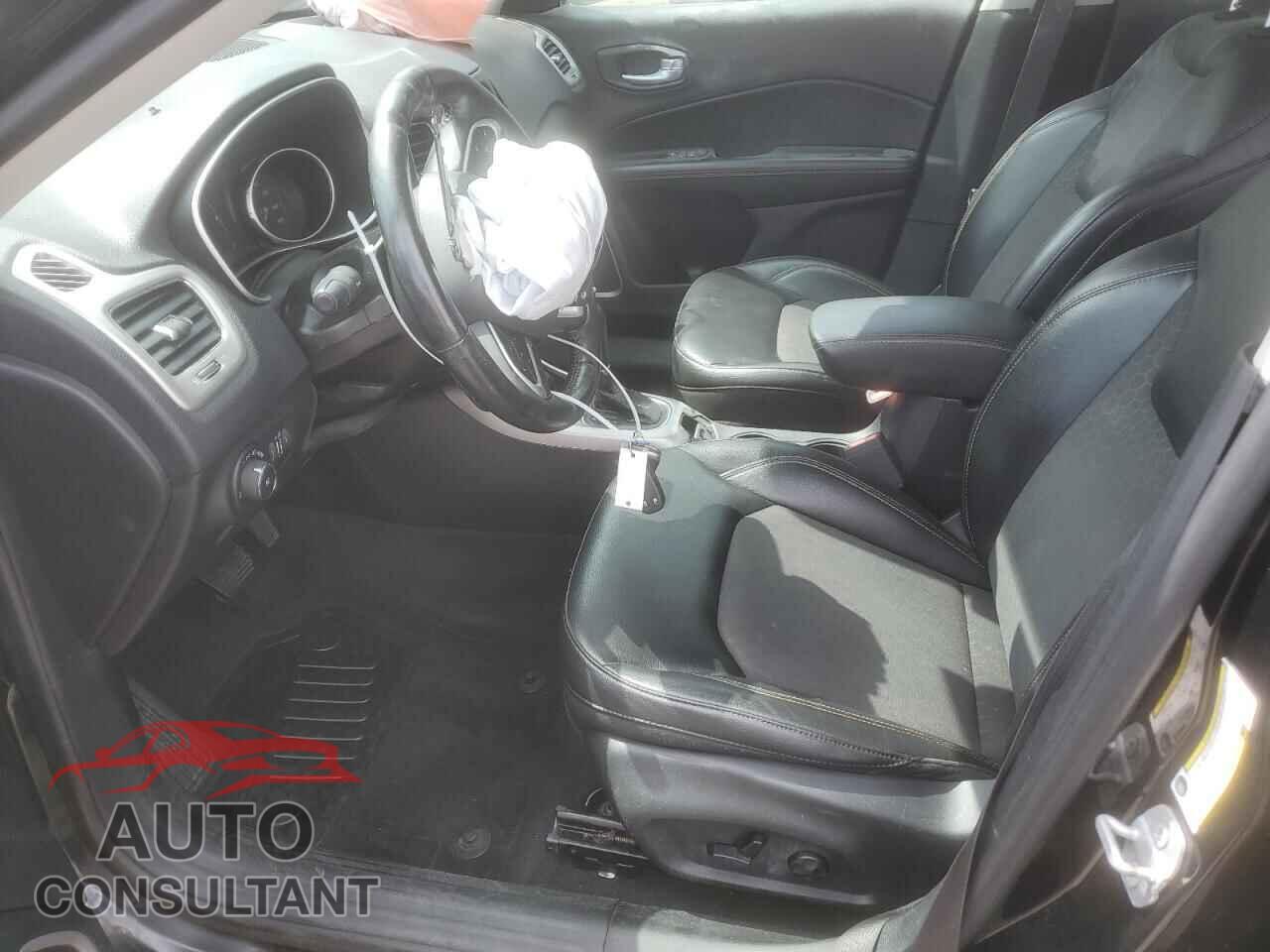 JEEP COMPASS 2018 - 3C4NJDBB0JT202141
