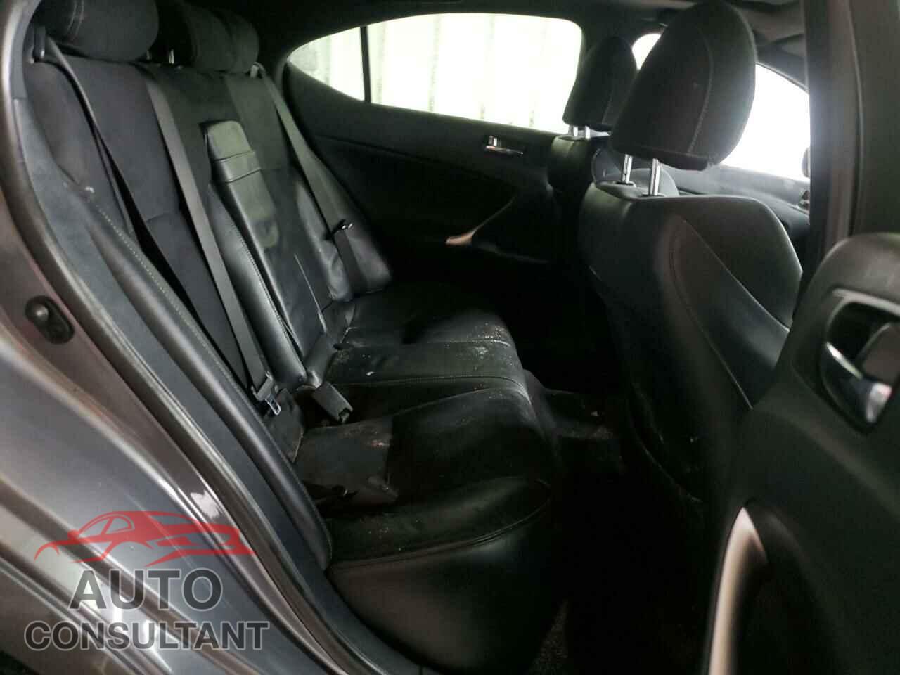LEXUS IS 2012 - JTHBF5C25C5172435