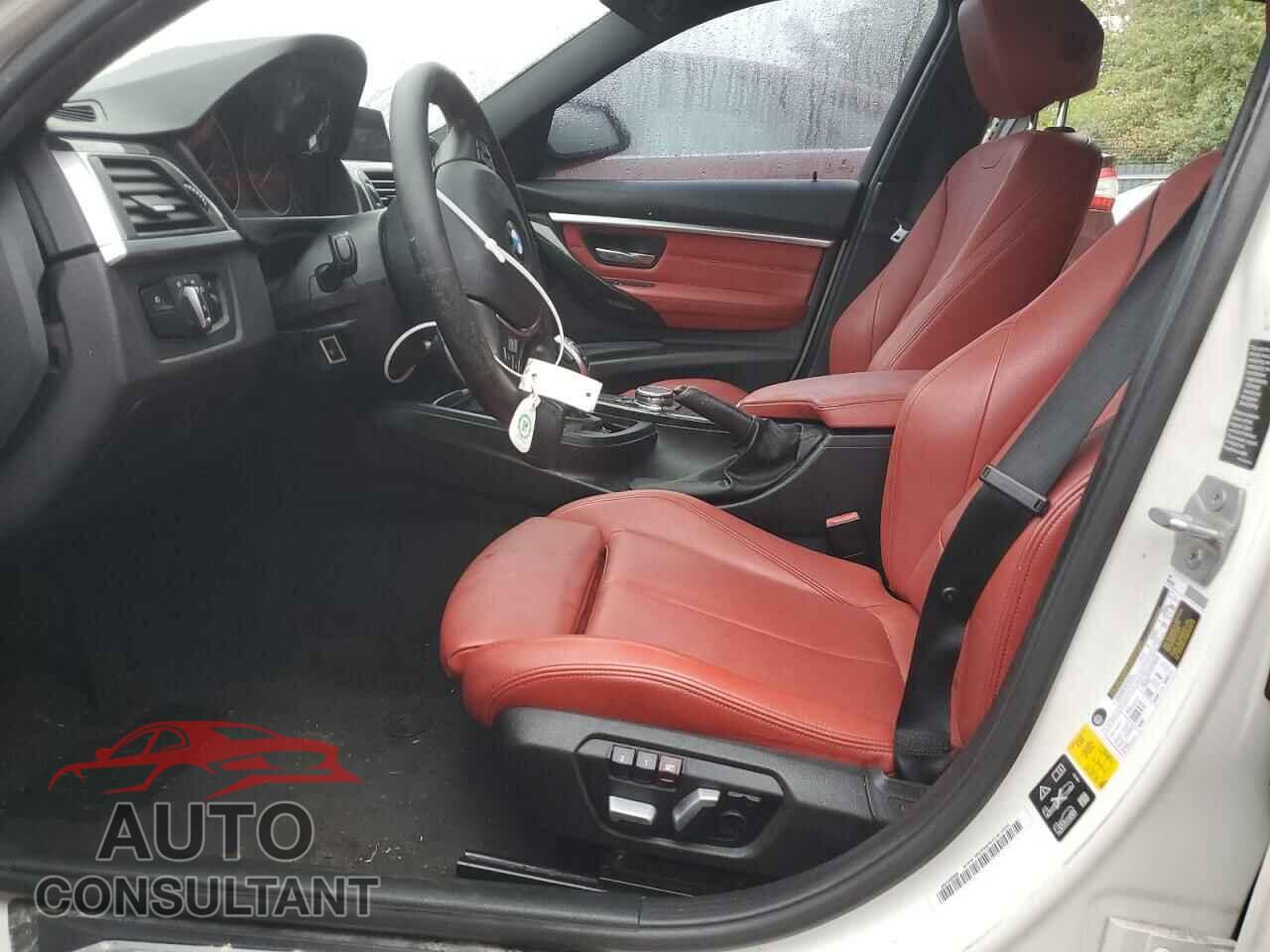 BMW 3 SERIES 2016 - WBA8E3G54GNU02914