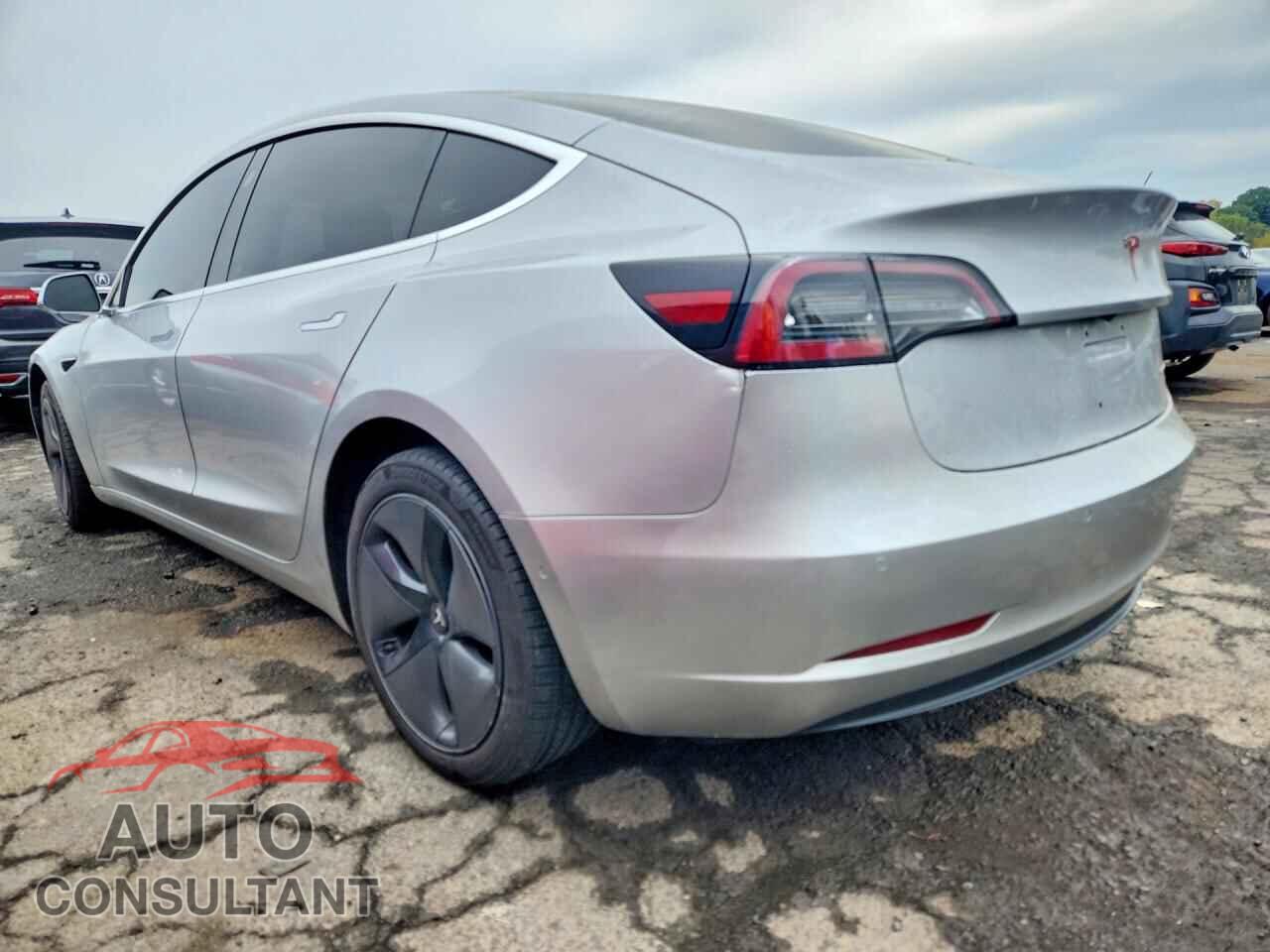 TESLA MODEL 3 2018 - 5YJ3E1EB0JF065075