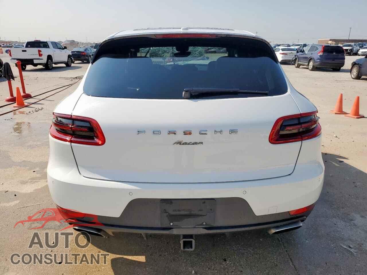 PORSCHE MACAN 2018 - WP1AA2A58JLB04662