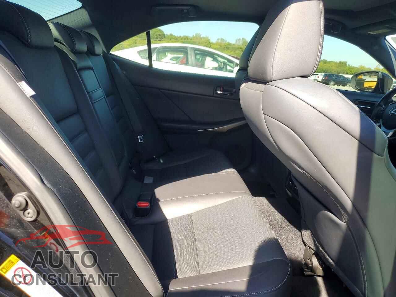 LEXUS IS 2016 - JTHCM1D28G5008751