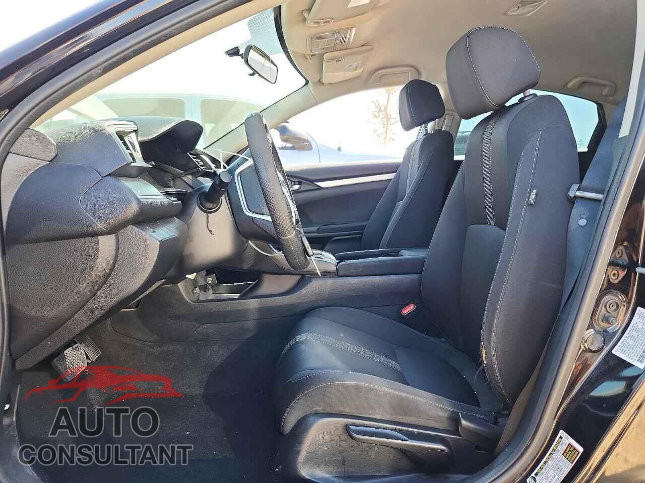 HONDA CIVIC 2018 - 2HGFC2F54JH584367
