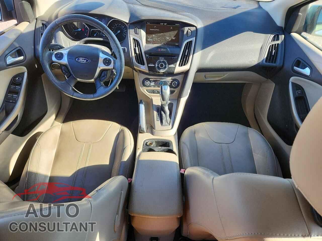 FORD FOCUS 2012 - 1FAHP3H22CL450487