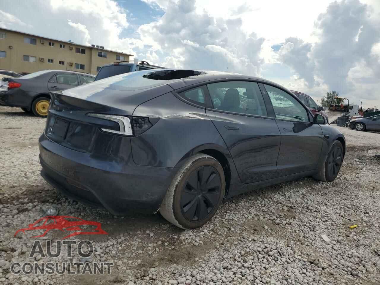 TESLA MODEL 3 2024 - 5YJ3E1EA4RF734404