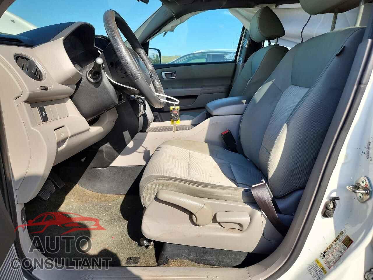 HONDA PILOT 2015 - 5FNYF3H20FB020123