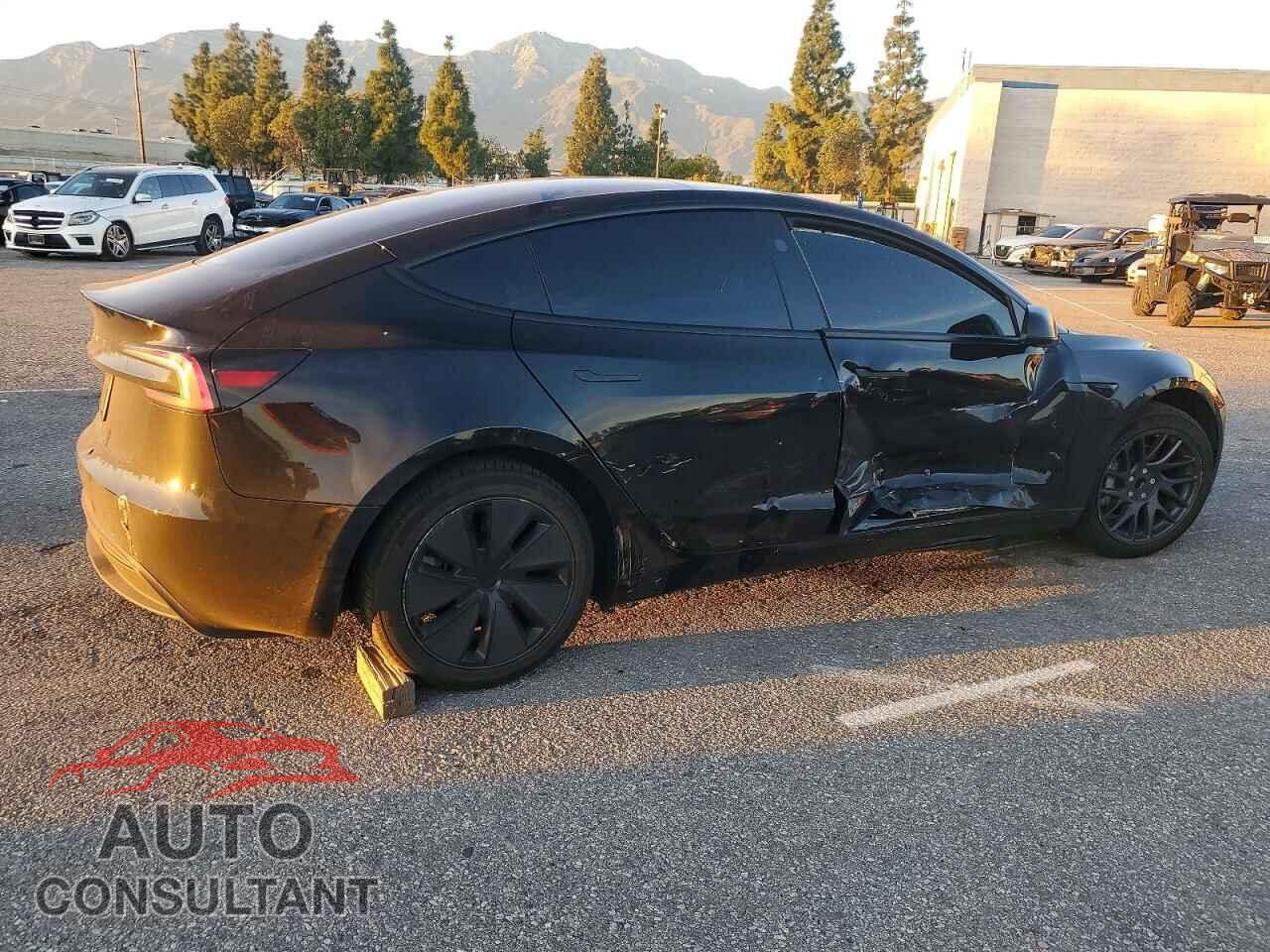 TESLA MODEL 3 2025 - 5YJ3E1EA5SF058647