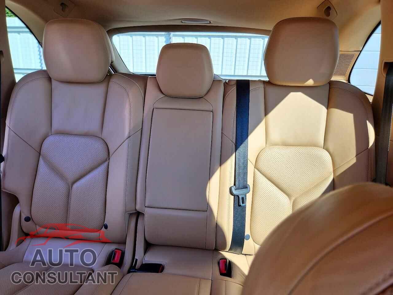 PORSCHE CAYENNE 2013 - WP1AA2A2XDLA04718