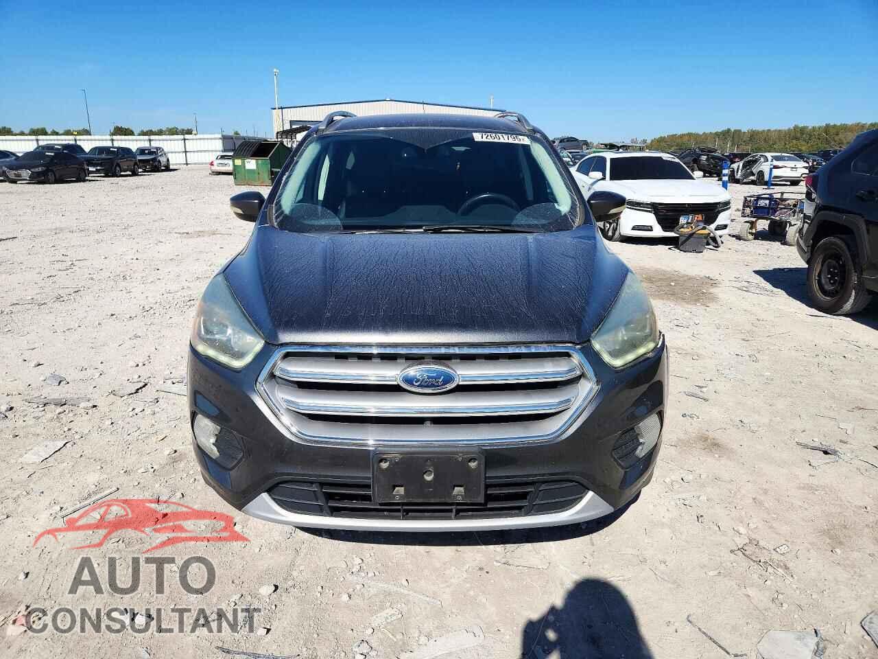 FORD ESCAPE 2017 - 1FMCU9JD5HUD66205