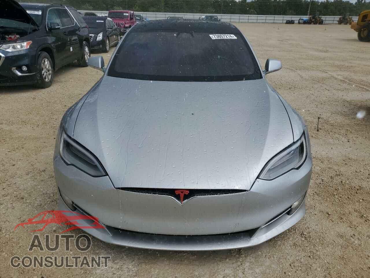 TESLA MODEL S 2018 - 5YJSA1E26JF273873