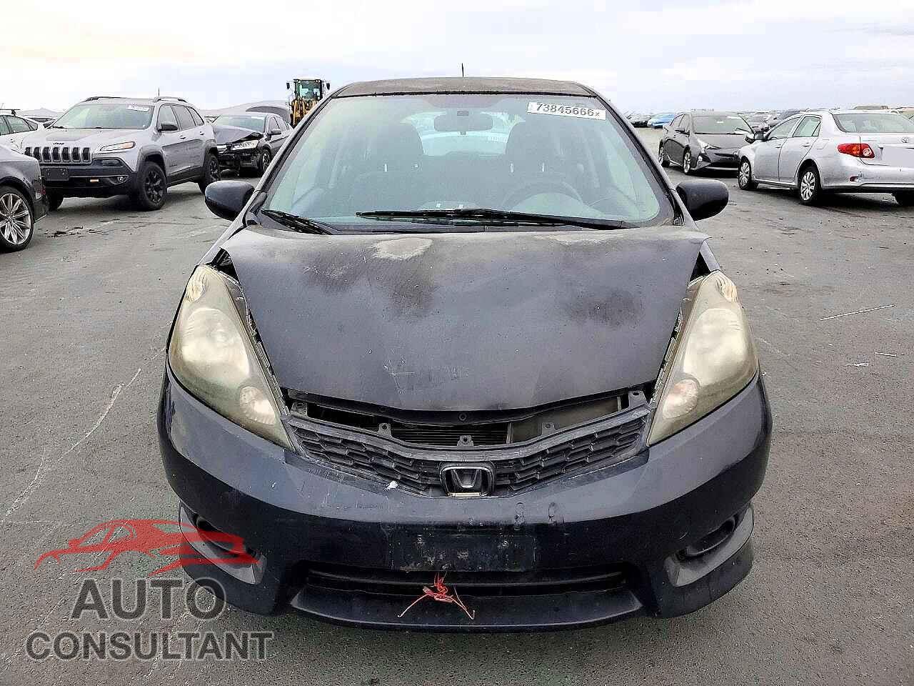 HONDA FIT 2013 - JHMGE8H53DC001337