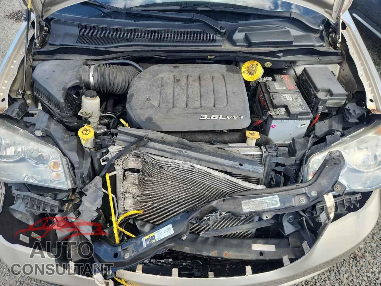 DODGE CARAVAN 2015 - 2C4RDGBG8FR570101