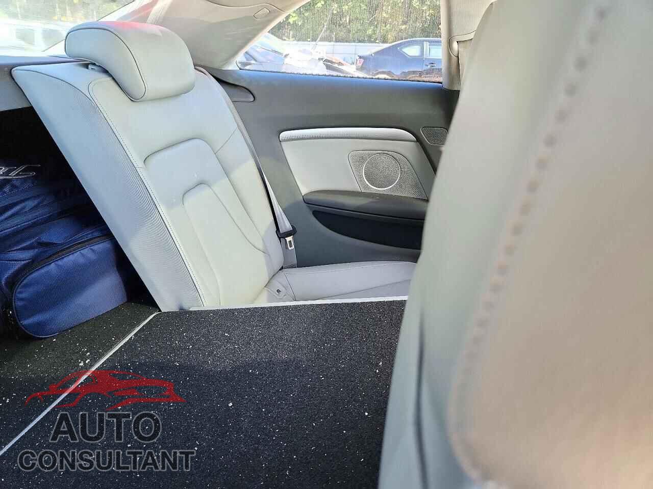 AUDI A5 2013 - WAULFAFR0DA014887