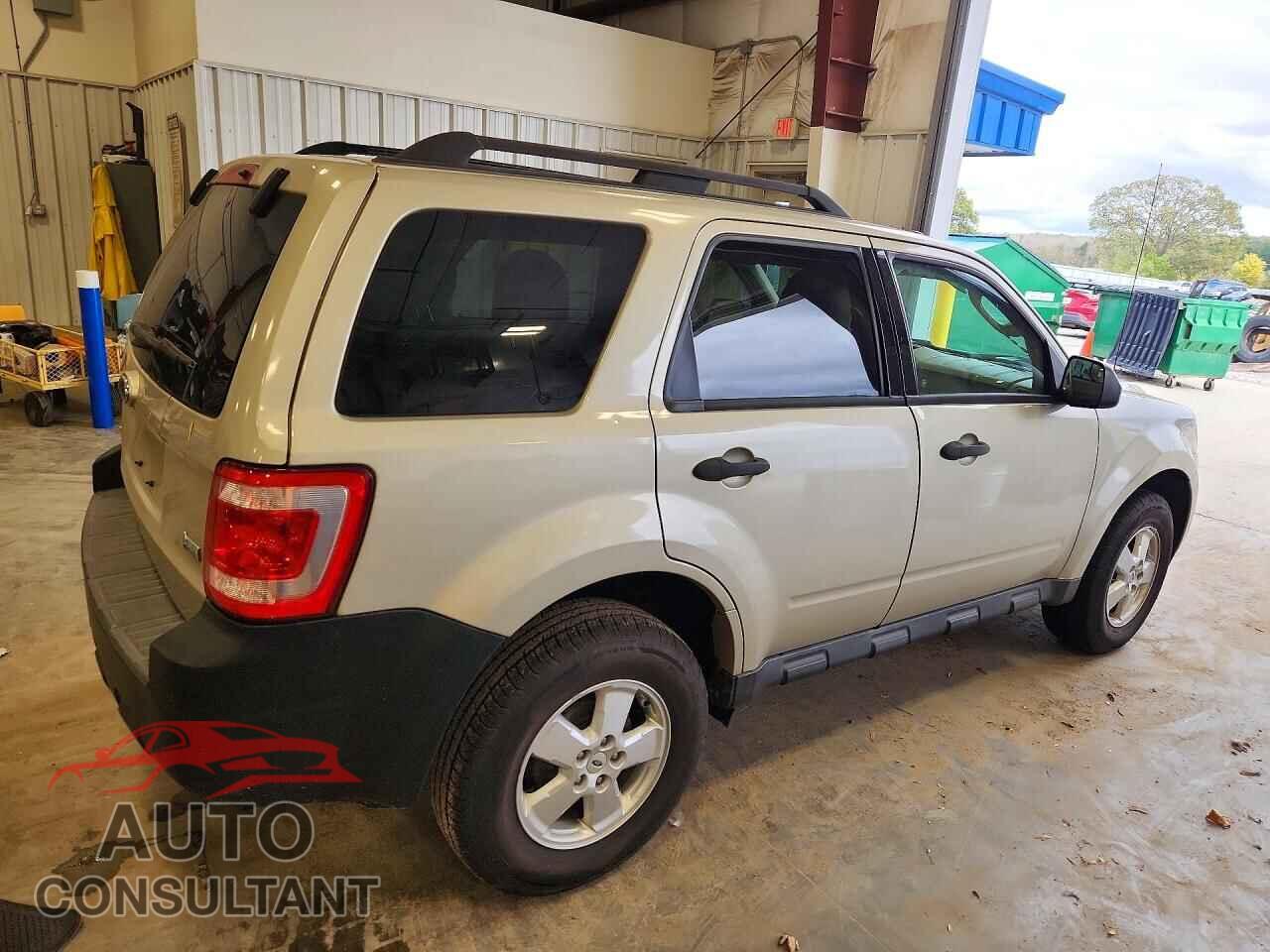 FORD ESCAPE 2011 - 1FMCU0DG0BKB74047