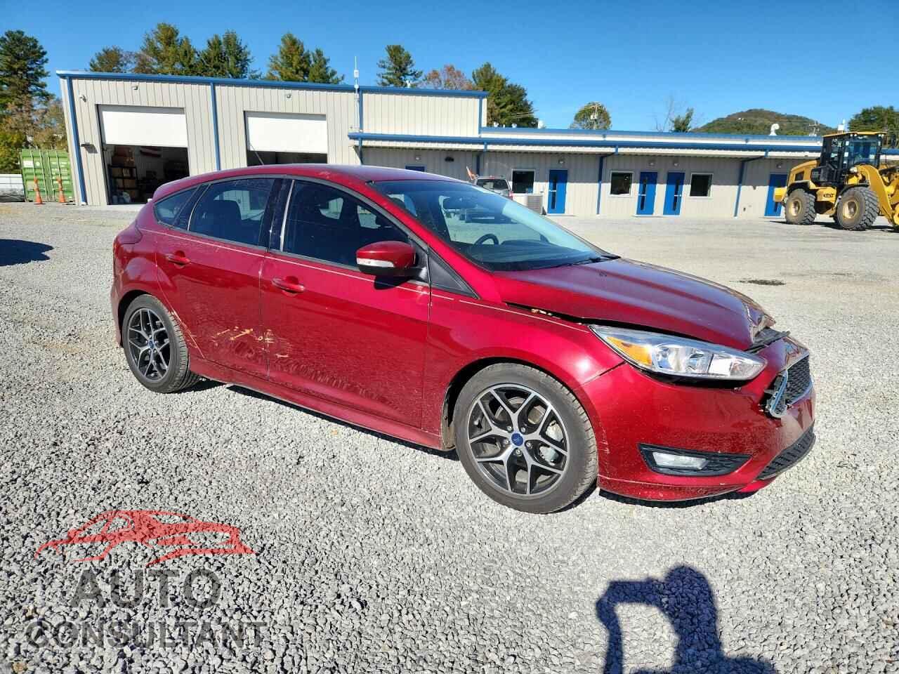 FORD FOCUS 2015 - 1FADP3K27FL252645
