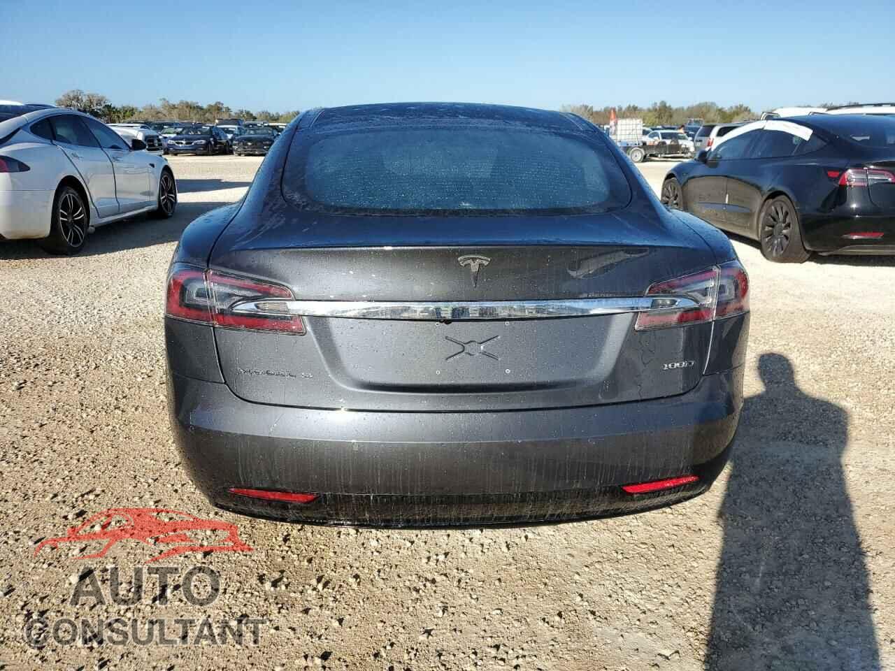 TESLA MODEL S 2018 - 5YJSA1E25JF272780