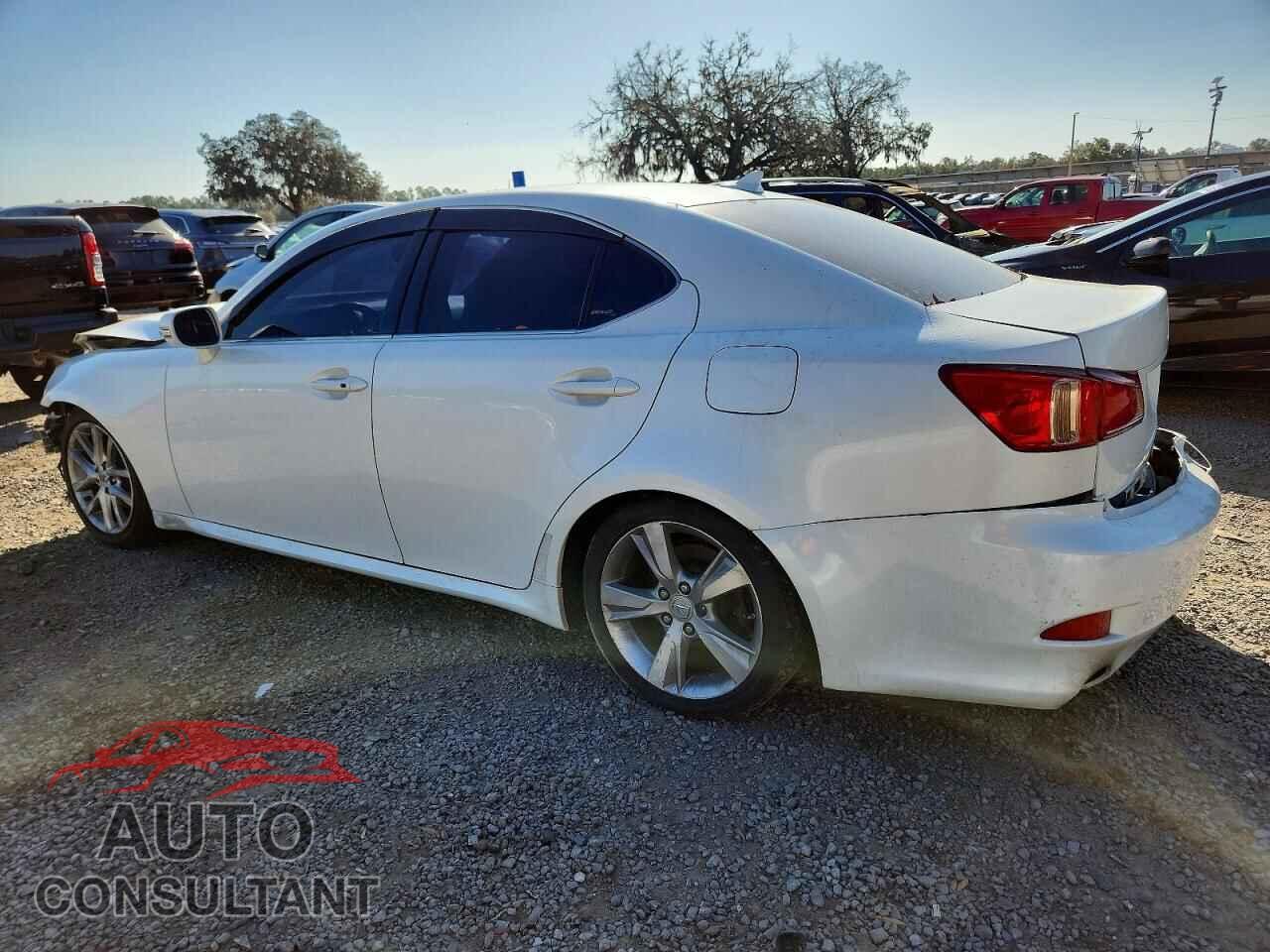 LEXUS IS 2011 - JTHCF5C20B5048978