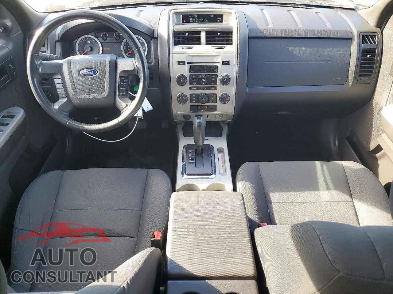 FORD ESCAPE 2010 - 1FMCU0DG4AKC75638