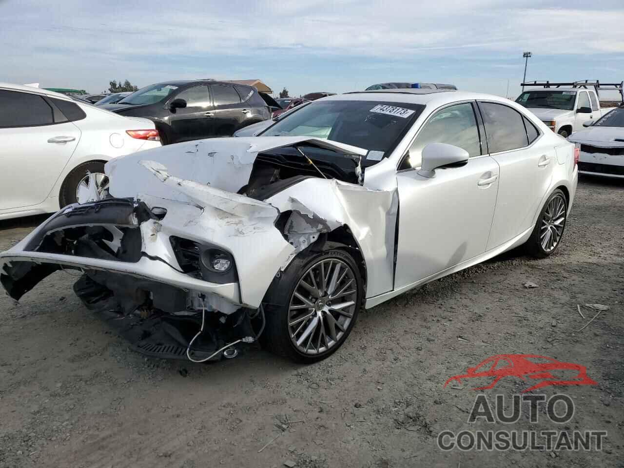 LEXUS IS 2016 - JTHBA1D25G5032879