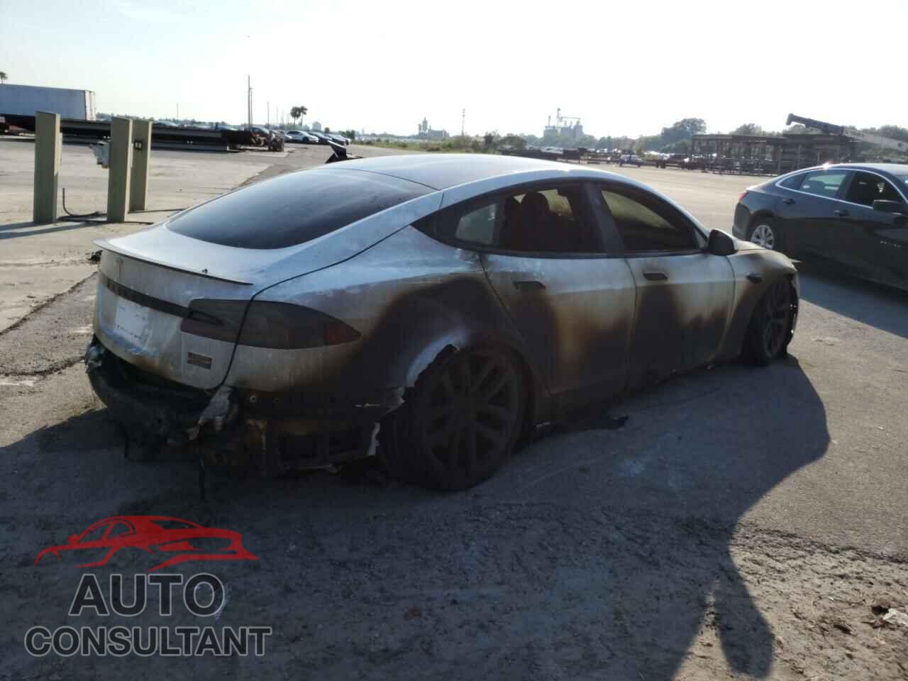 TESLA MODEL S 2022 - 5YJSA1E68NF462291