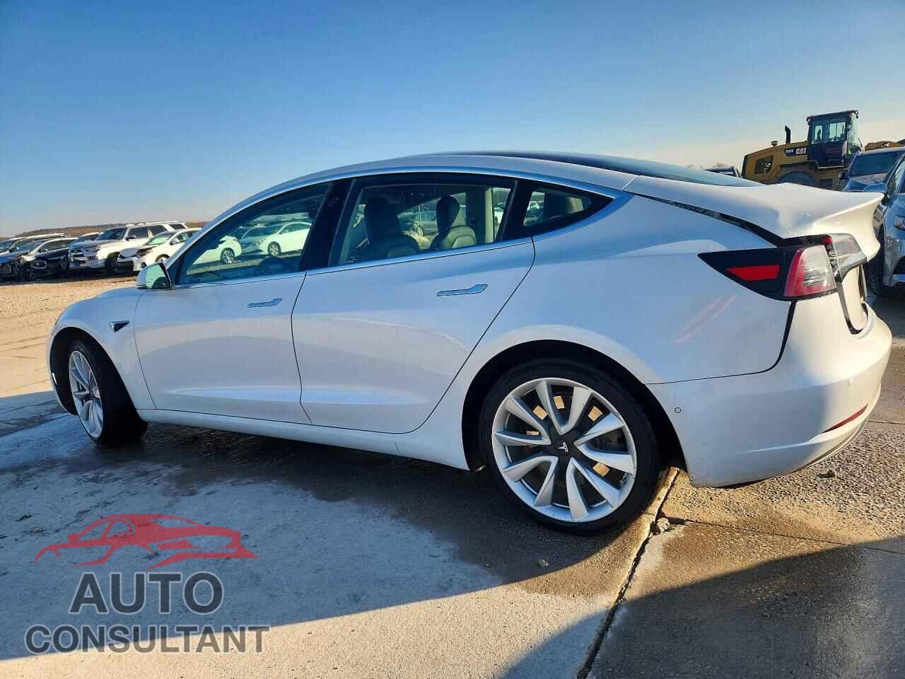 TESLA MODEL 3 2019 - 5YJ3E1EB3KF194669